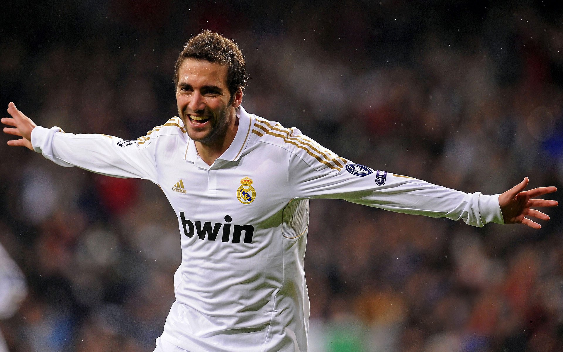 英超经典战役，精彩进球和关键扑救让现场沸腾，英超精华集锦